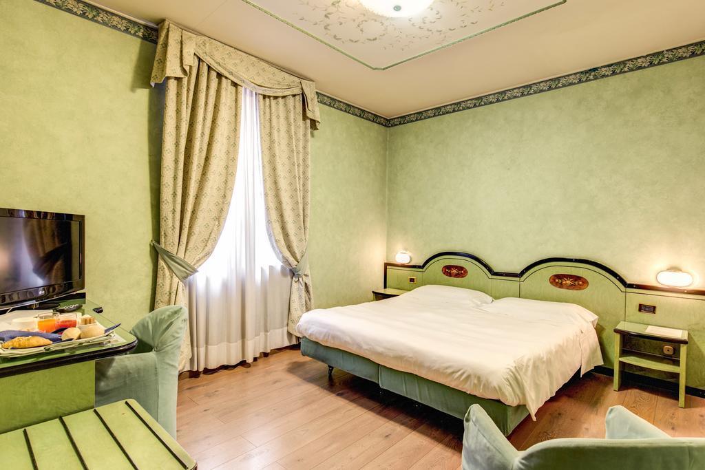 Ih Hotels Milano Puccini Стая снимка