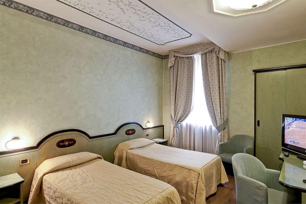 Ih Hotels Milano Puccini Стая снимка